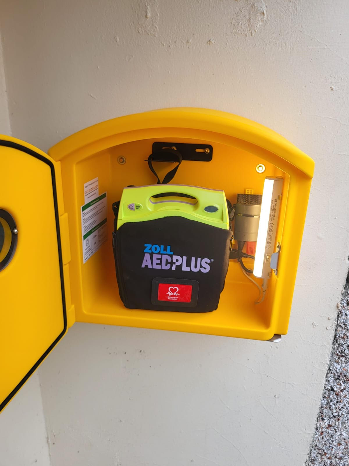 defib3 | Essjay Electrical Services