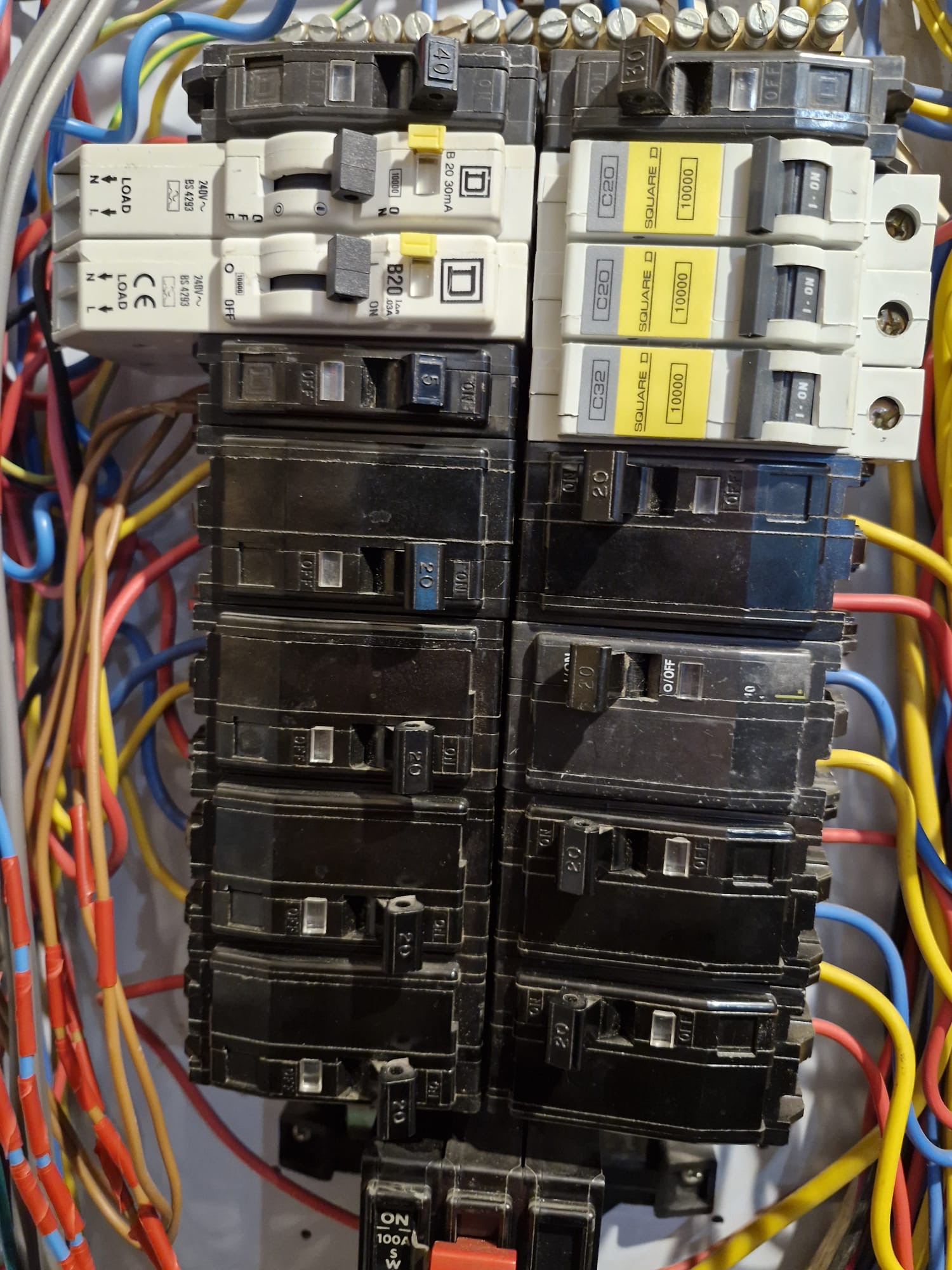 92e726ef e965 4eb2 9610 3cf773eb934c | Essjay Electrical Services